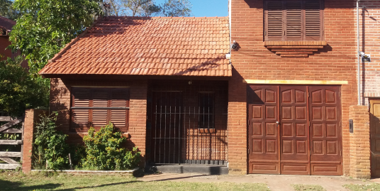 CHALET TIPO DUPLEX 5 AMB CON GARAGE EN PLAYA GRANDE 3 CUADRAS MAR IMPECABLE