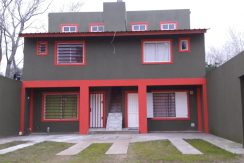 Costa Azul departamento 2 amb con cochera sin expensas planta baja Costa Azul departamento 2 amb con cochera sin expensas planta baja
