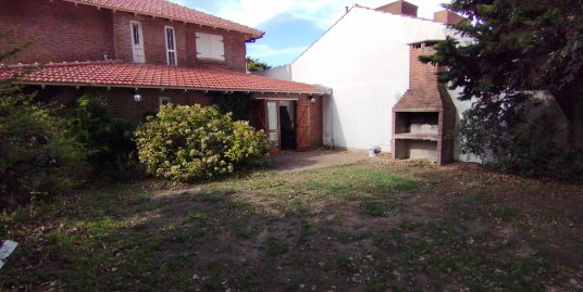 Chalet Tipo Duplex 3-4 Amb Con Parque